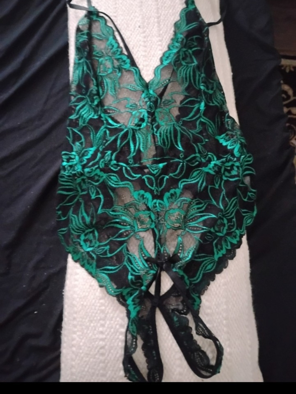 New Emerald Green Negligee W Peek A Boo Bottom